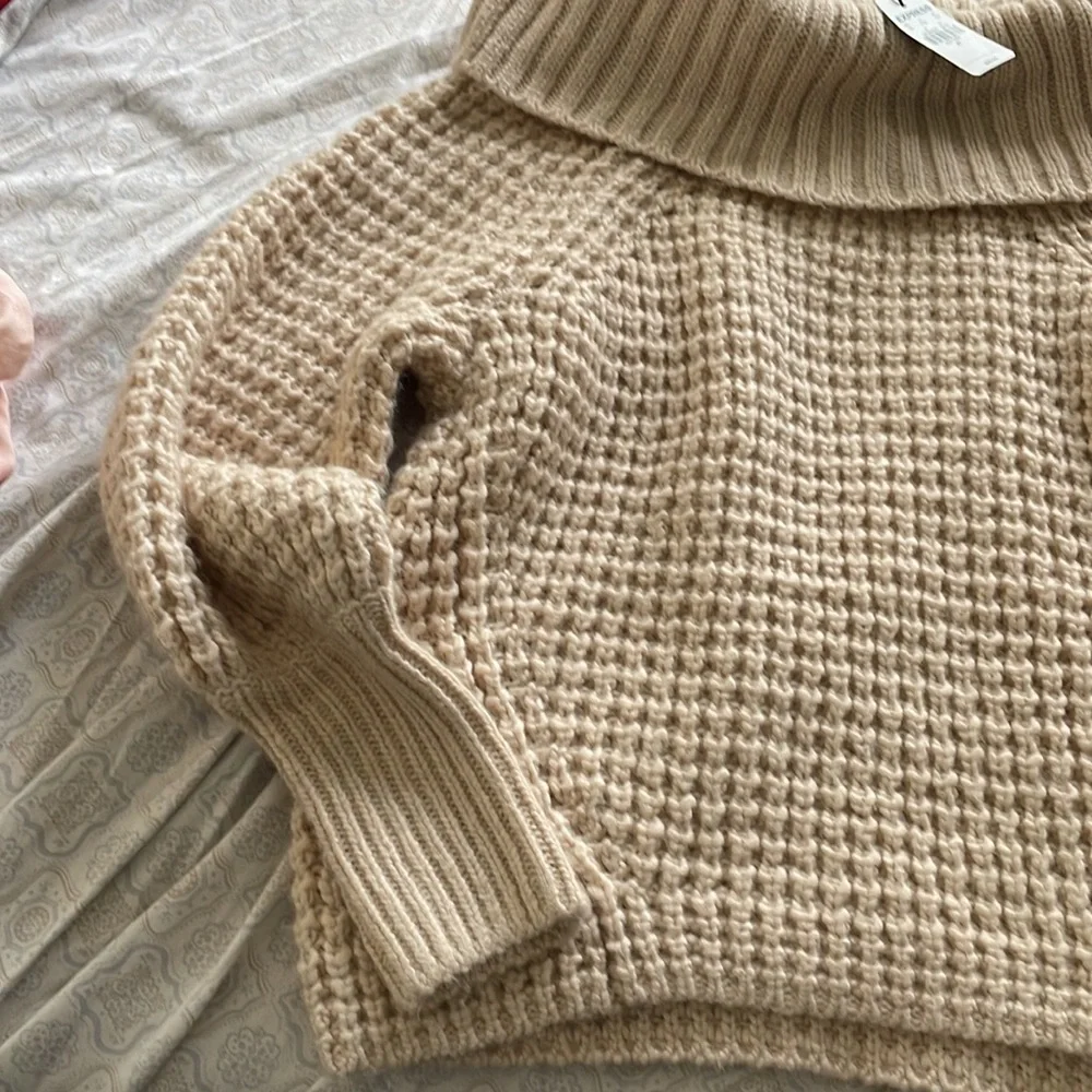 Express sweater - Picture 3 of 3